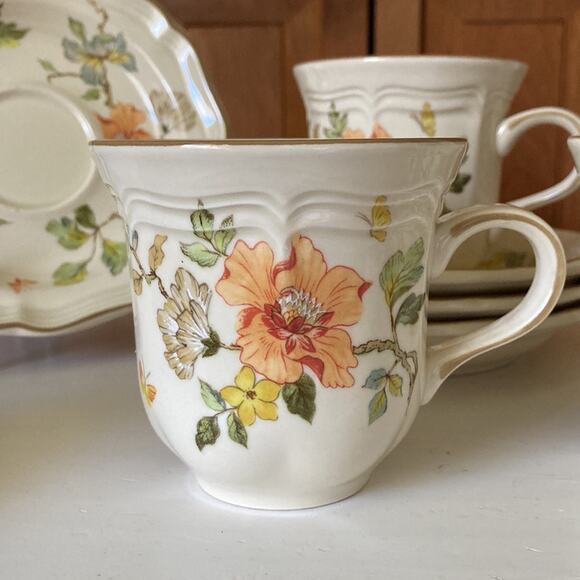 Vintage Mikasa “Olde Tapestry” Cups & Saucers, Service for 4 - Picture 6 of 14